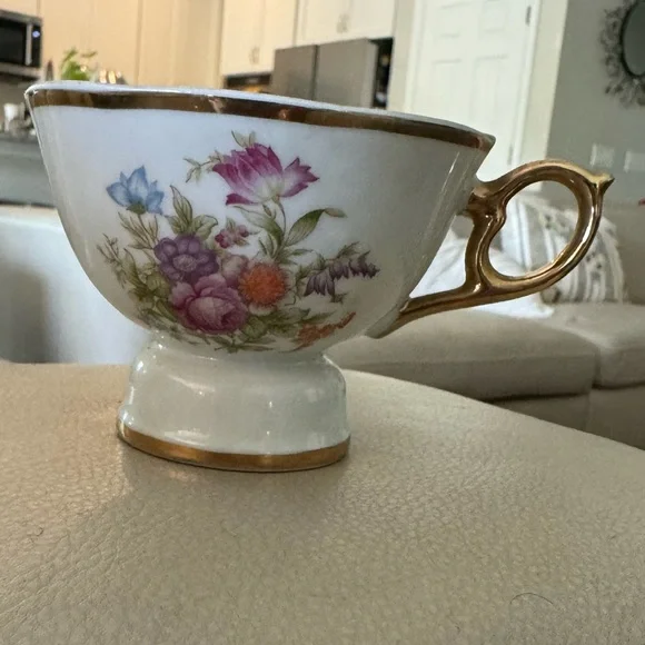 Vintage musical tea cup set - Picture 3 of 6